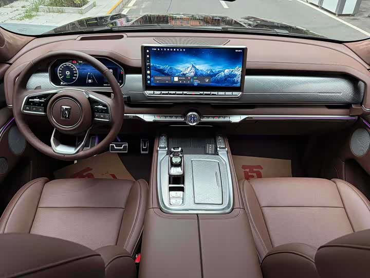 Фото 4 - Tank 700 Hybrid