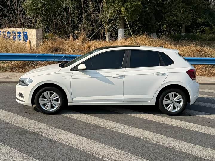 Фото 3 - Volkswagen Polo