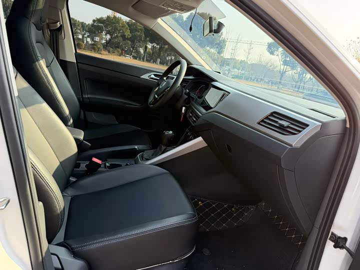 Фото 8 - Volkswagen Polo