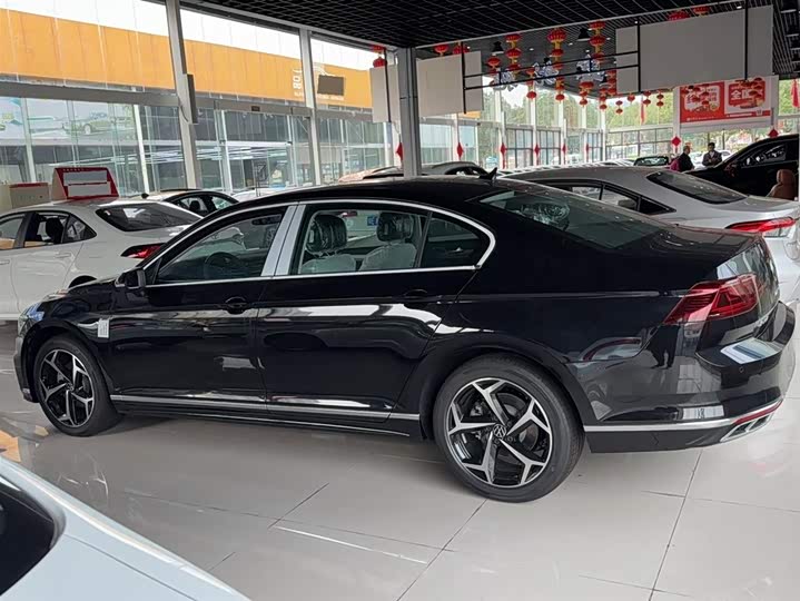 Фото 6 - Volkswagen Magotan