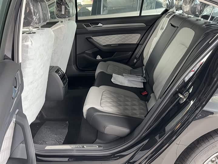 Фото 7 - Volkswagen Magotan