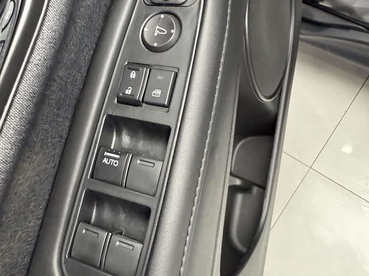 Фото 8 - Honda XR-V