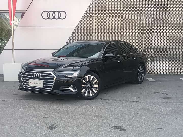 Фото 1 - Audi A6L