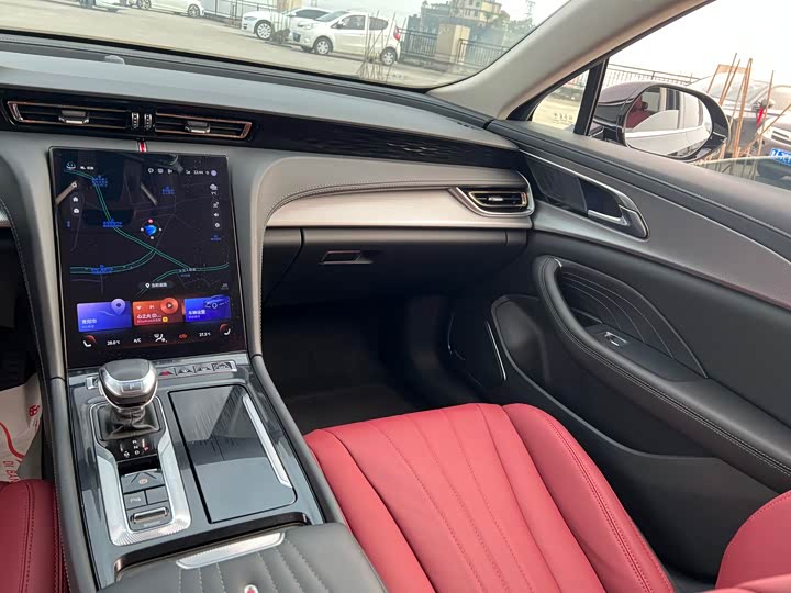 Фото 6 - Hongqi H5