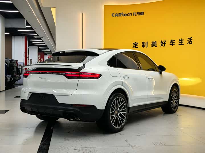 Фото 8 - Porsche Cayenne