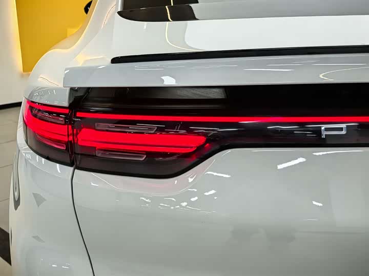 Фото 9 - Porsche Cayenne