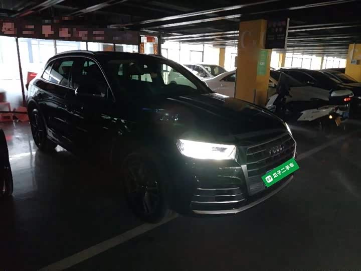 Фото 4 - Audi Q5L