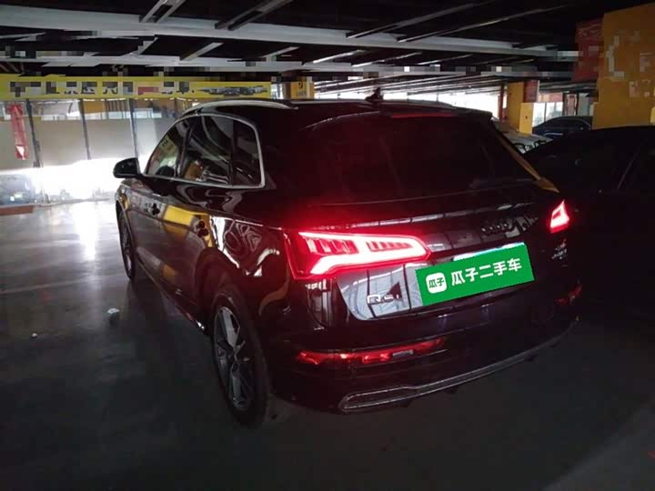Фото 5 - Audi Q5L