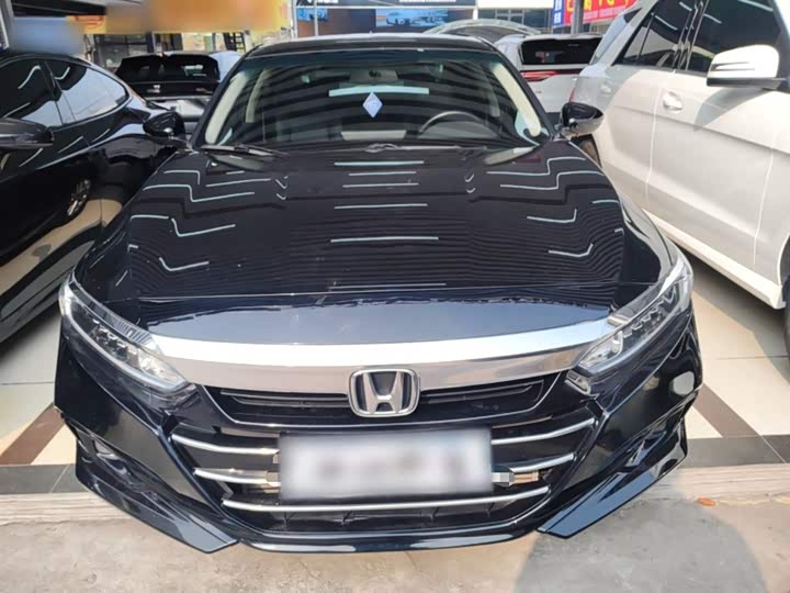 Фото 3 - Honda Accord