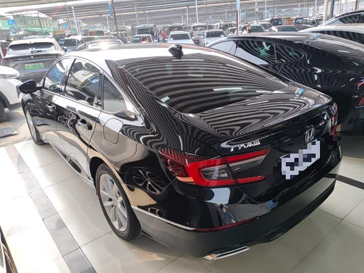 Фото 5 - Honda Accord