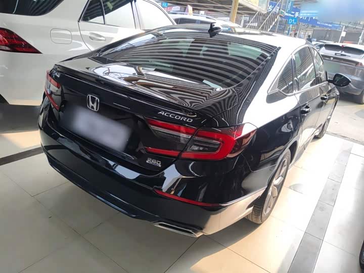 Фото 7 - Honda Accord