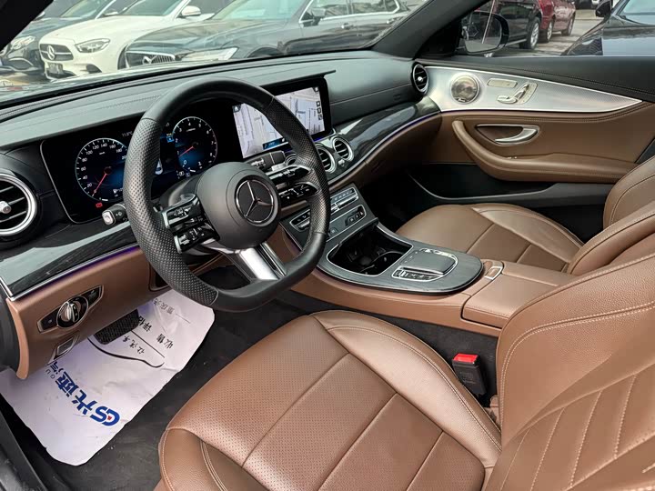 Фото 6 - Mercedes-Benz E-Class