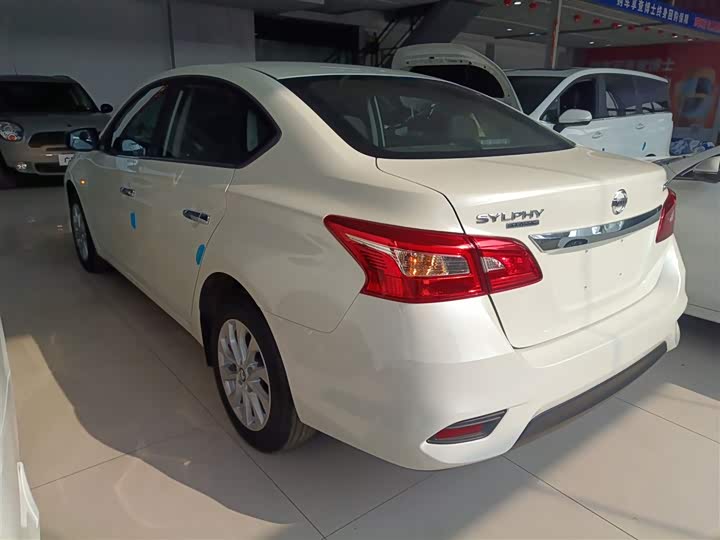 Фото 5 - Nissan Sylphy