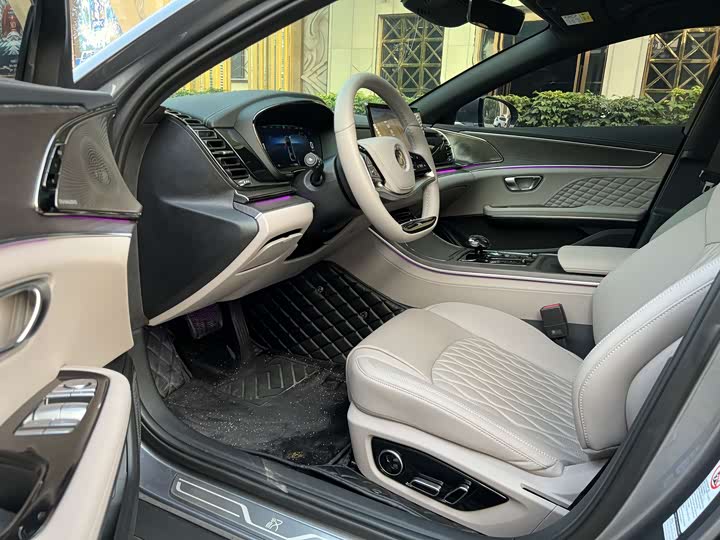 Фото 6 - BYD Han