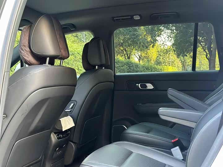 Фото 4 - LiXiang One