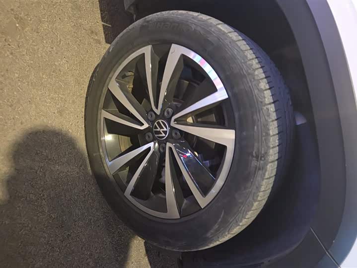 Фото 6 - Volkswagen Tharu