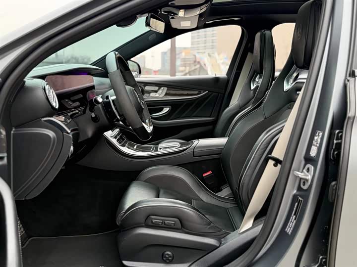 Фото 7 - Mercedes-Benz E-Class AMG