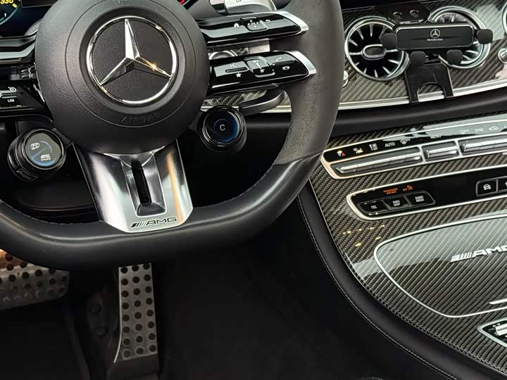 Фото 8 - Mercedes-Benz E-Class AMG