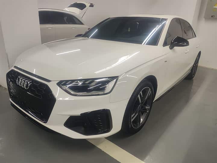 Фото 2 - Audi A4L