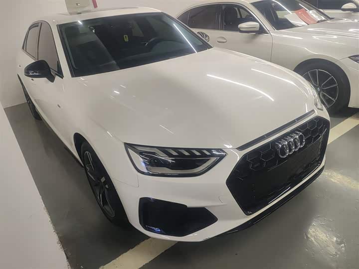 Фото 4 - Audi A4L