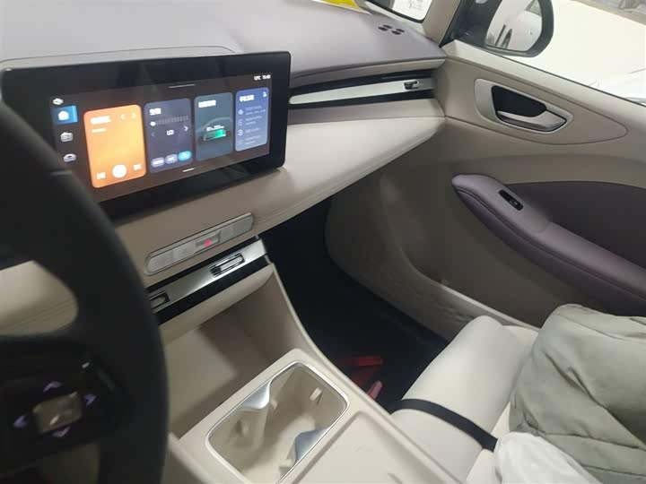 Фото 5 - MG Motor 4 EV