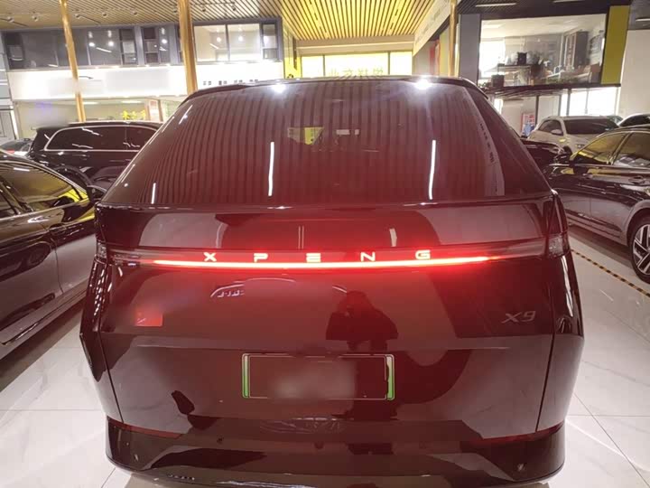 Фото 6 - XPeng X9