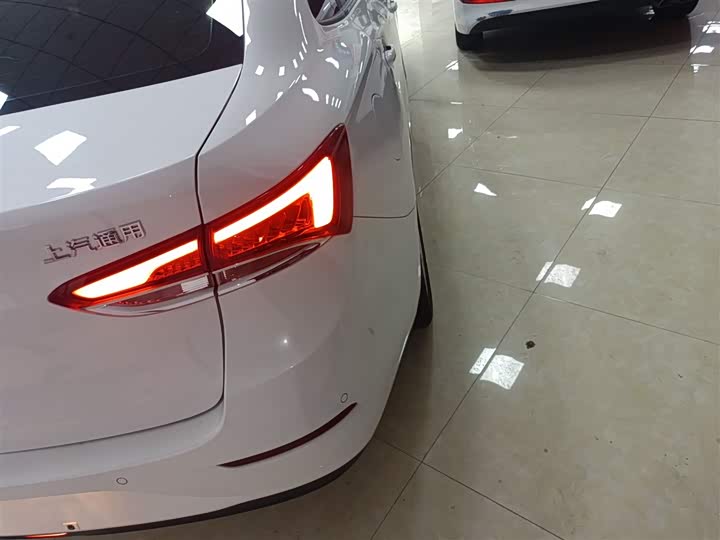 Фото 8 - Buick Excelle GT