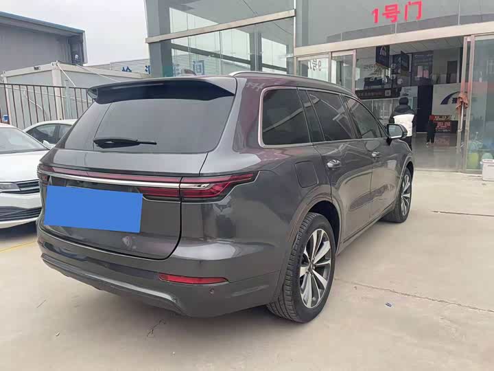 Фото 9 - LiXiang One