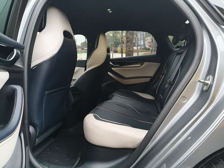 Фото 3 - BYD Qin Plus