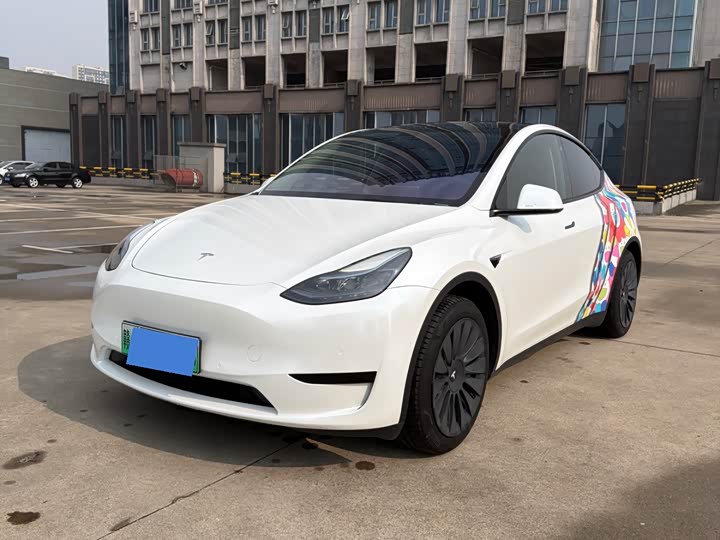 Фото 1 - Tesla Model Y
