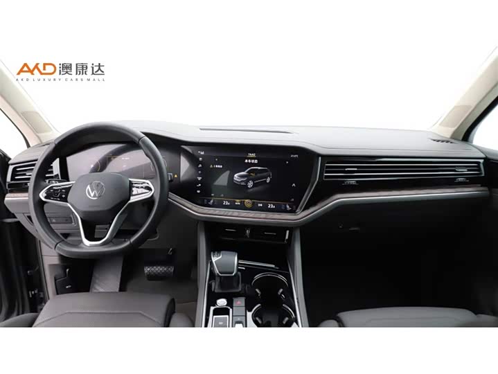 Фото 5 - Volkswagen Touareg