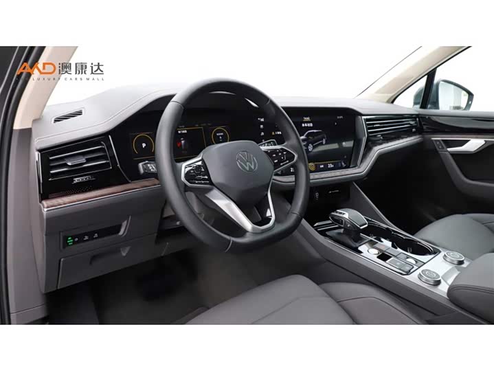 Фото 6 - Volkswagen Touareg