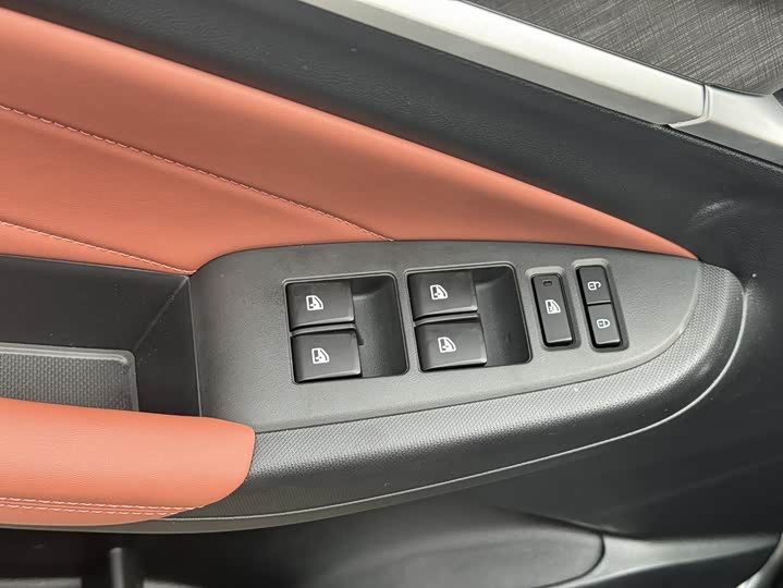 Фото 6 - Changan Eado Plus