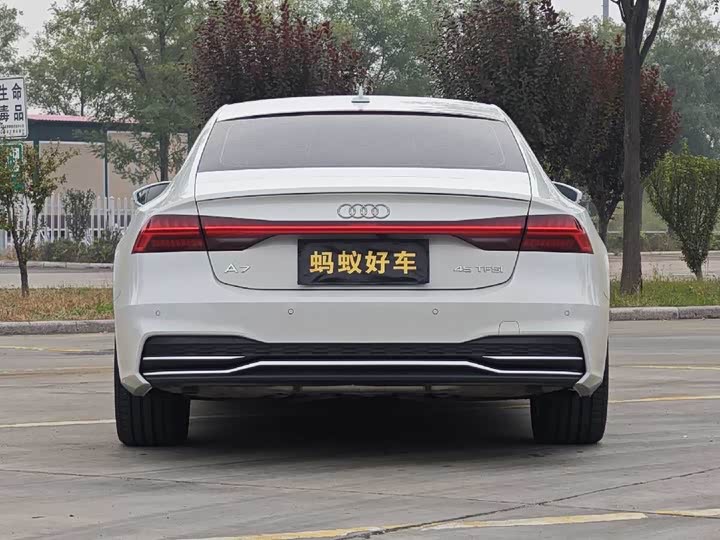 Фото 7 - Audi A7