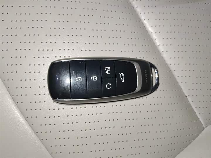 Фото 9 - GAC Aion Y