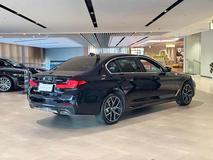 Фото 4 - BMW 5 Series