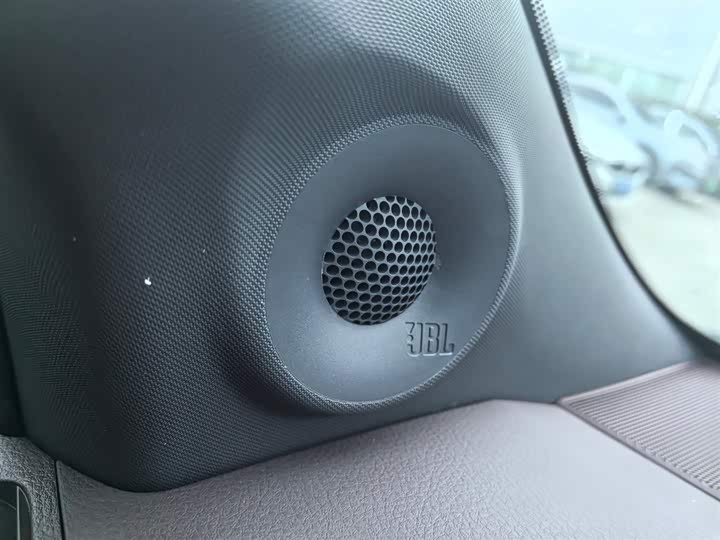 Фото 8 - Toyota Granvia