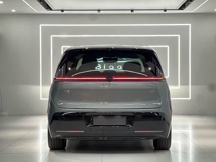 Фото 6 - Zeekr Mix