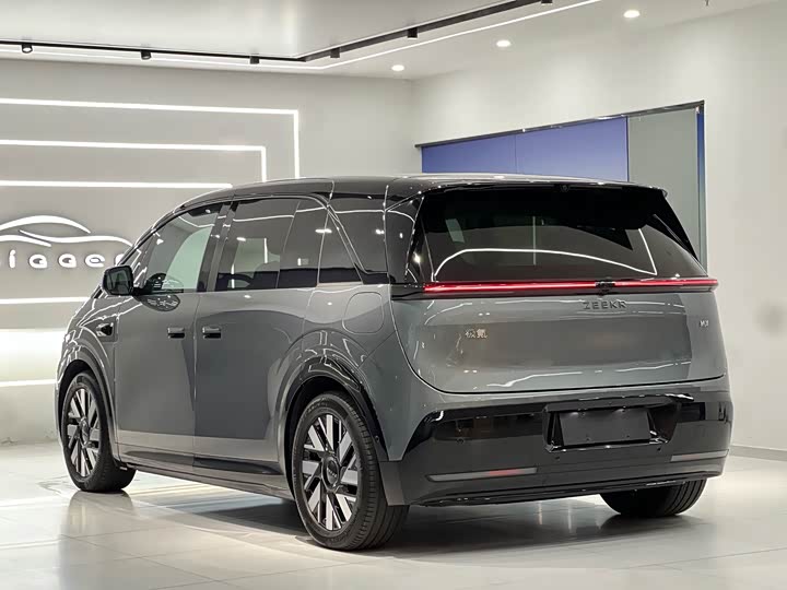 Фото 7 - Zeekr Mix