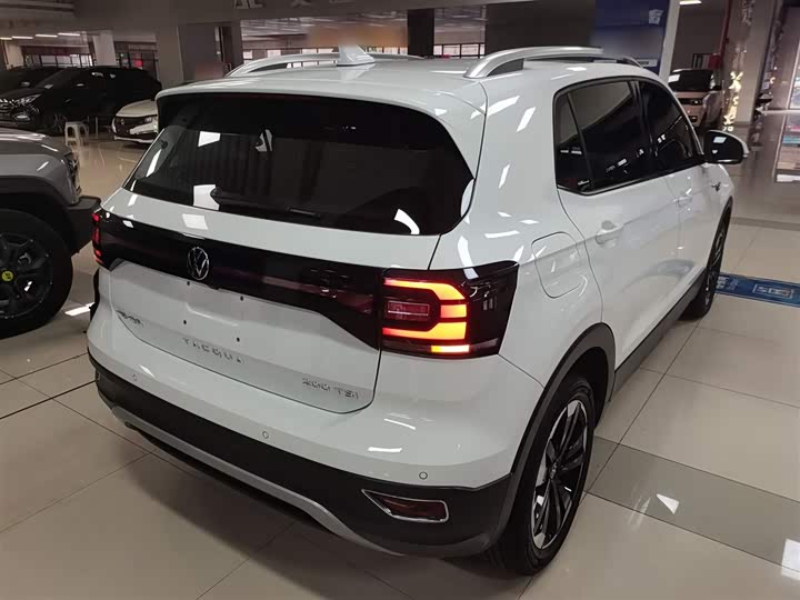 Фото 7 - Volkswagen Tacqua