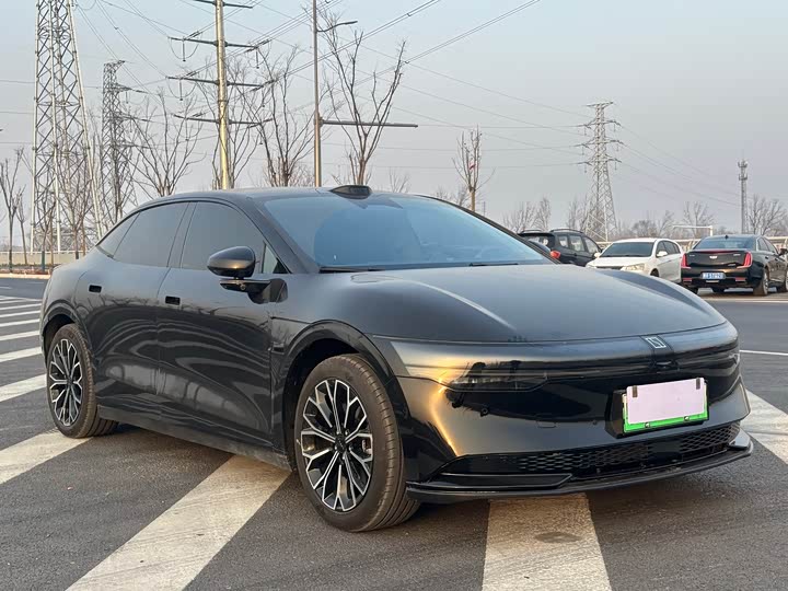 Фото 3 - Zeekr 007