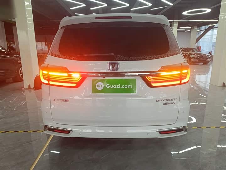 Фото 6 - Honda Odyssey