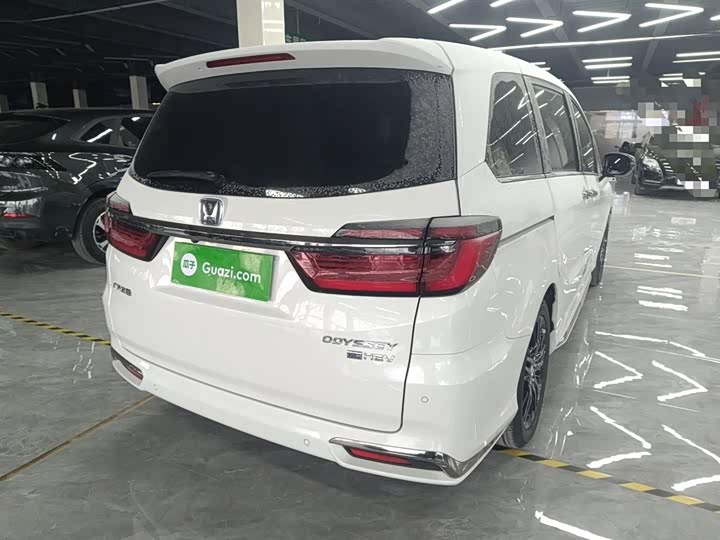 Фото 7 - Honda Odyssey