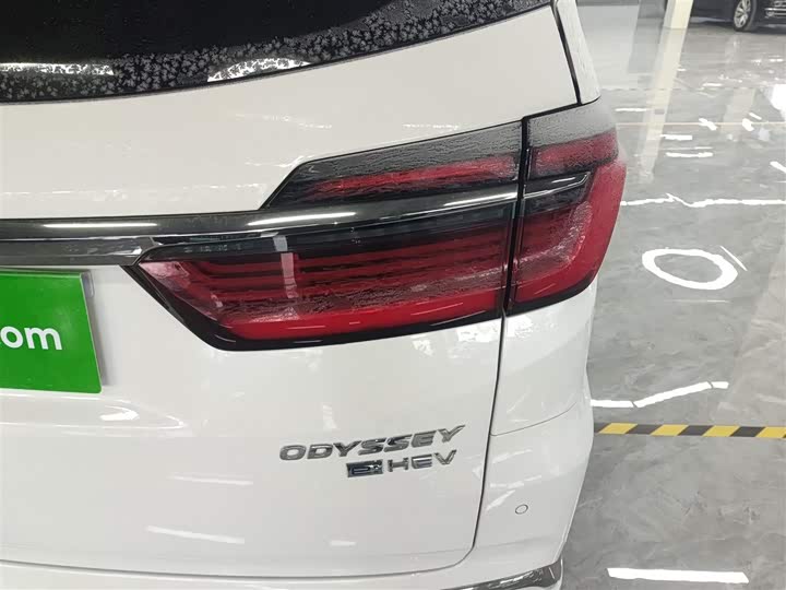 Фото 8 - Honda Odyssey