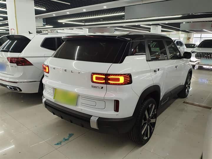 Фото 7 - Geely Icon