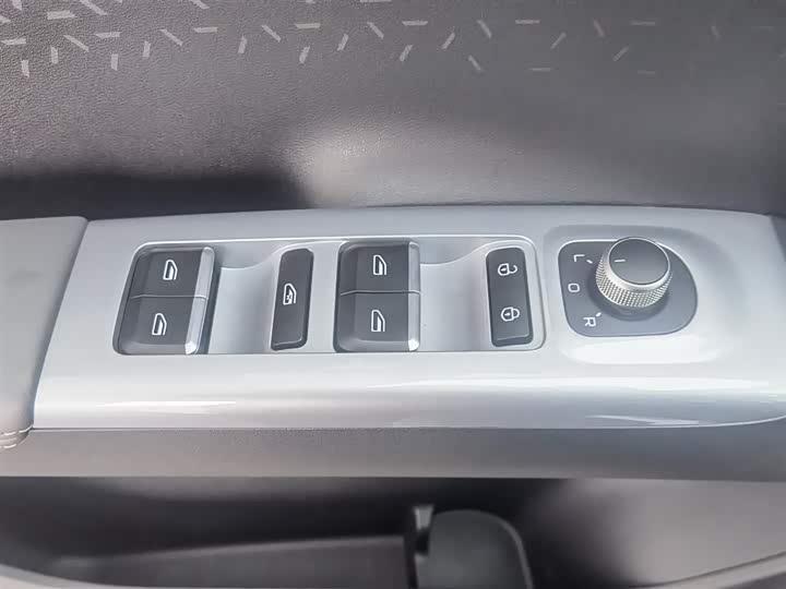 Фото 9 - Geely Galaxy Geome