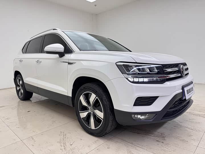 Фото 3 - Volkswagen Tharu