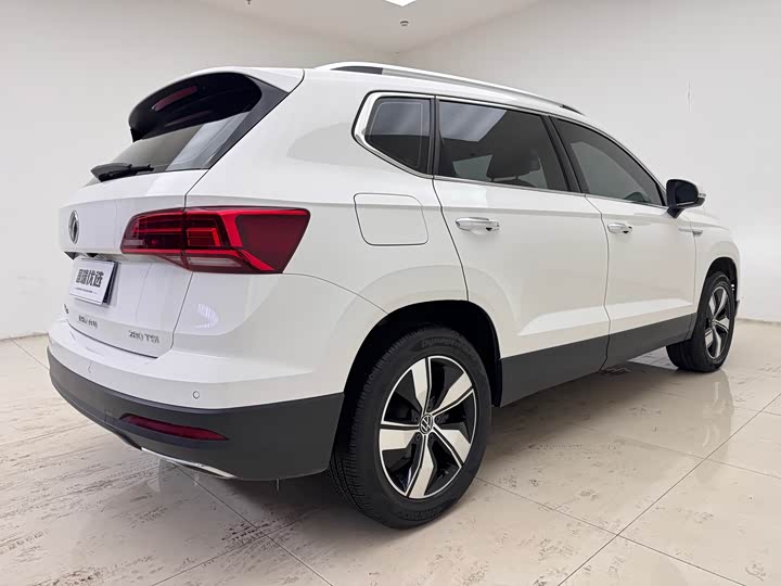 Фото 6 - Volkswagen Tharu