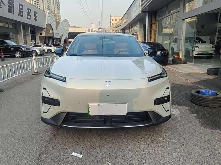 Фото 2 - Changan Deepal S05