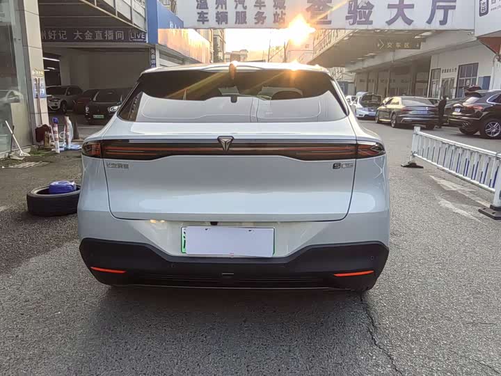 Фото 7 - Changan Deepal S05